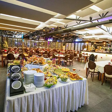 Nova Riviera Hotel 4*