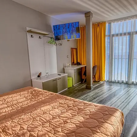 Nova Riviera Hotel