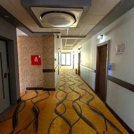 Nova Riviera Hotel